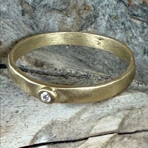 “Simple is best Diamond ring”. New in box from Sundance